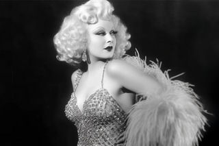 Crónicas de cristal: el idilio de la moda con el strass