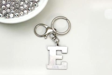 Glam on the Go: Rhinestone Keychains and Custom Accessories You&#039;ll Love