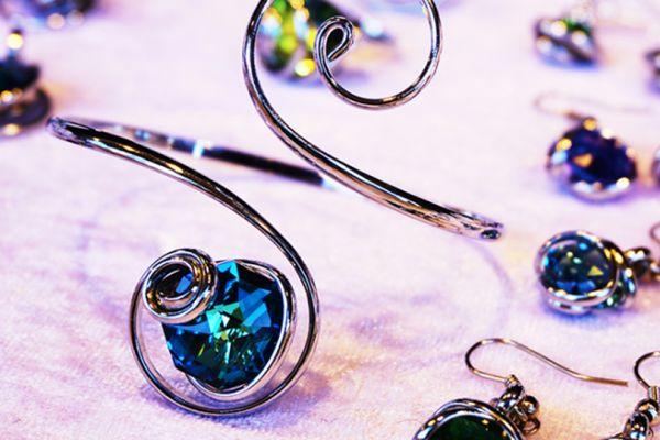 Fiestas&#x20;hechas&#x20;a&#x20;mano&#x3A;&#x20;3&#x20;regalos&#x20;DIY&#x20;con&#x20;strass&#x20;que&#x20;brillan