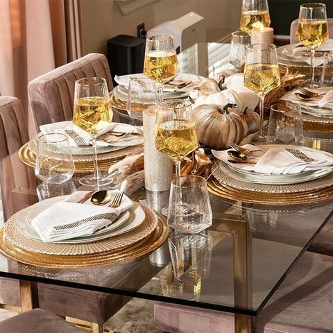 Espacios de comedor deslumbrantes: elementos de una puesta de mesa glamurosa