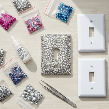 Add&#x20;Sparkle&#x20;To&#x20;Your&#x20;Walls&#x3A;&#x20;Quick&#x20;&amp;&#x20;Chic&#x20;Rhinestone&#x20;Switch&#x20;Plate&#x20;DIY