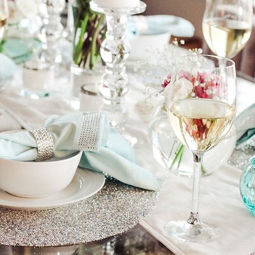Des Mariages aux Anniversaires : Créer des Événements Mémorables avec des Accents Bling