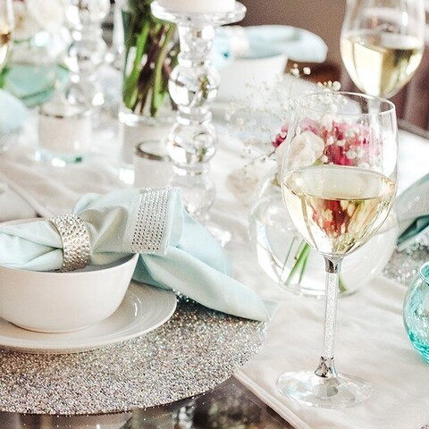 Desde bodas hasta cumpleaños: creando eventos memorables con toques de bling