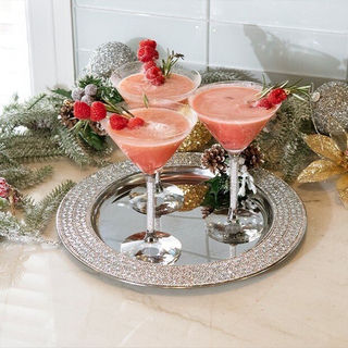 Sparkling Spirits: Glamorous Holiday Cocktails for Festive Celebrations