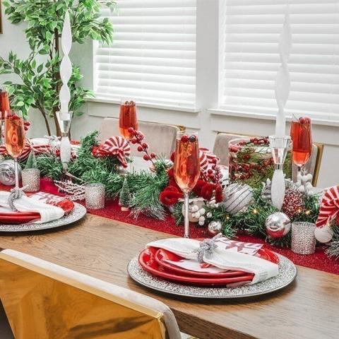 Perfección a la menta: un montaje de mesa rojo, blanco y oh-tan dulce