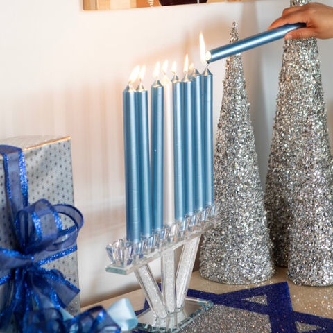 Ideas glamorosas para mesas de Janucá: celebra el Festival de las Luces con estilo
