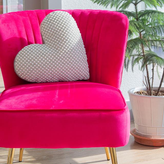 Love At First Shine: Luxe Gifts That Wow