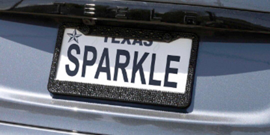 marco&amp;&#x23;x20&#x3B;de&amp;&#x23;x20&#x3B;placa&amp;&#x23;x20&#x3B;de&amp;&#x23;x20&#x3B;matr&amp;&#x23;xED&#x3B;cula&amp;&#x23;x20&#x3B;de&amp;&#x23;x20&#x3B;pedrer&amp;&#x23;xED&#x3B;a&amp;&#x23;x20&#x3B;en&amp;&#x23;x20&#x3B;auto&amp;&#x23;x20&#x3B;gris&amp;&#x23;x20&#x3B;con&amp;&#x23;x20&#x3B;placa&amp;&#x23;x20&#x3B;SPARKLE&amp;&#x23;x20&#x3B;de&amp;&#x23;x20&#x3B;Texas