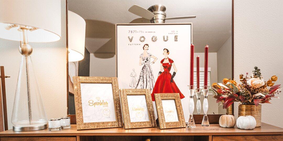 mesa&amp;&#x23;x20&#x3B;consola&amp;&#x23;x20&#x3B;de&amp;&#x23;x20&#x3B;entrada&amp;&#x23;x20&#x3B;glamorosa&amp;&#x23;x20&#x3B;decorada&amp;&#x23;x20&#x3B;con&amp;&#x23;x20&#x3B;marco&amp;&#x23;x20&#x3B;de&amp;&#x23;x20&#x3B;pedrer&amp;&#x23;xED&#x3B;a,&amp;&#x23;x20&#x3B;flores&amp;&#x23;x20&#x3B;y&amp;&#x23;x20&#x3B;bandeja&amp;&#x23;x20&#x3B;de&amp;&#x23;x20&#x3B;cristal